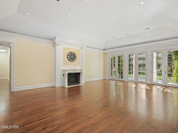 52 Round Hill Road, Greenwich CT 06831