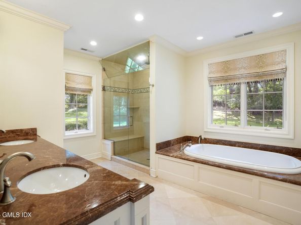 52 Round Hill Road, Greenwich CT 06831