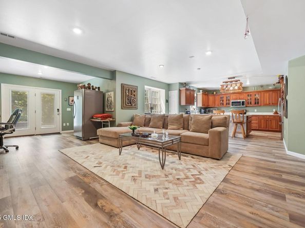 506 Hunting Ridge Road, Stamford CT 06903
