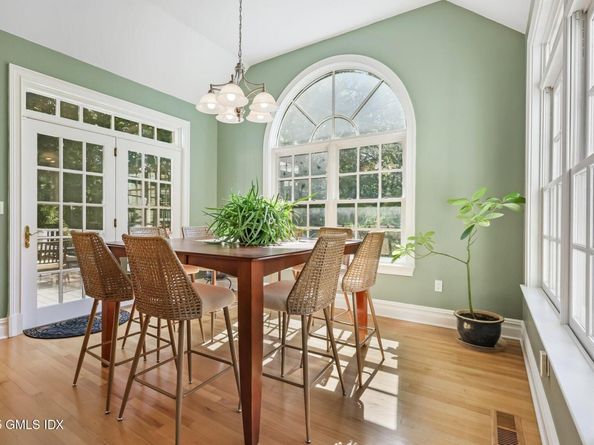 506 Hunting Ridge Road, Stamford CT 06903