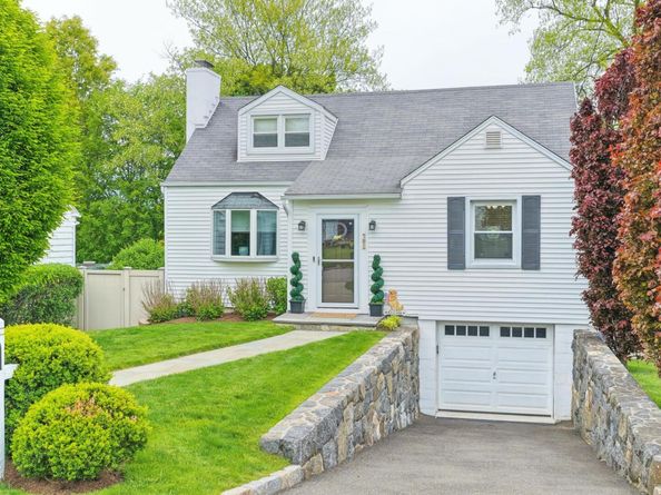 38 Francis Lane, Greenwich CT 06831