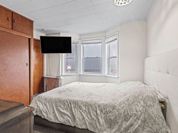 2025 45th St, North Bergen NJ 07047