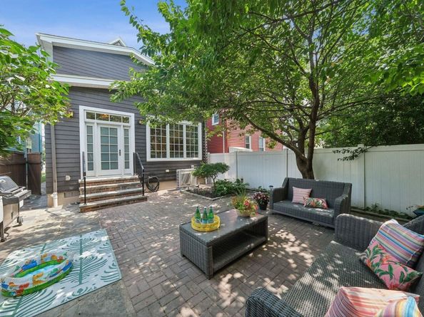 617 Avenue E, Bayonne NJ 07002