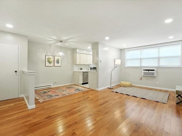 214 Avenue A A4, Bayonne NJ 07002