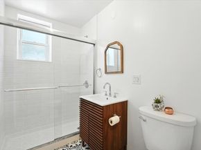 214 Avenue A A4, Bayonne NJ 07002