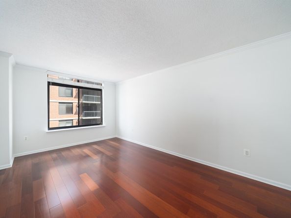 700 1st St 12N, Hoboken NJ 07030