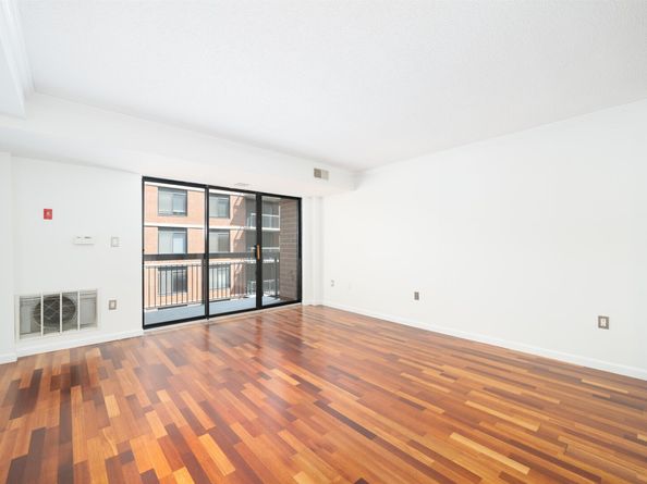 700 1st St 12N, Hoboken NJ 07030
