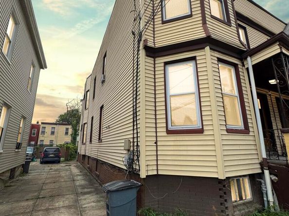 155 Bayview Ave, Jersey City NJ 07305