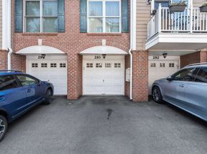 293 Roslyn Ct, West New York NJ 07087