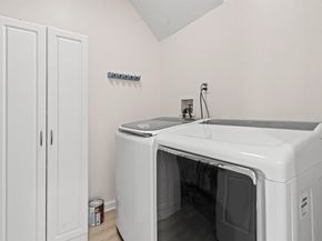 293 Roslyn Ct, West New York NJ 07087