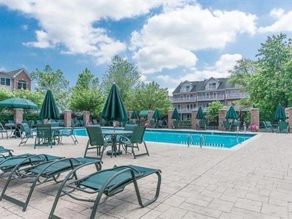 293 Roslyn Ct, West New York NJ 07087