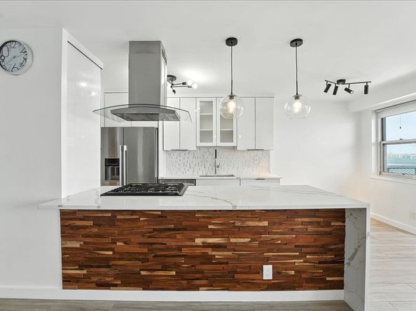 6600 Blvd East 15B, West New York NJ 07093