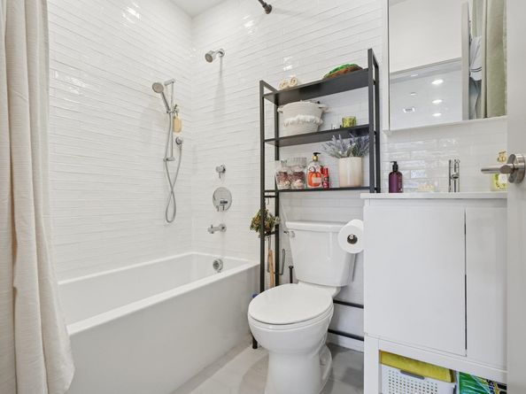 382 7th St 4, Jersey City NJ 07302