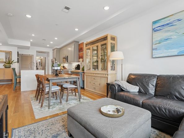382 7th St 4, Jersey City NJ 07302