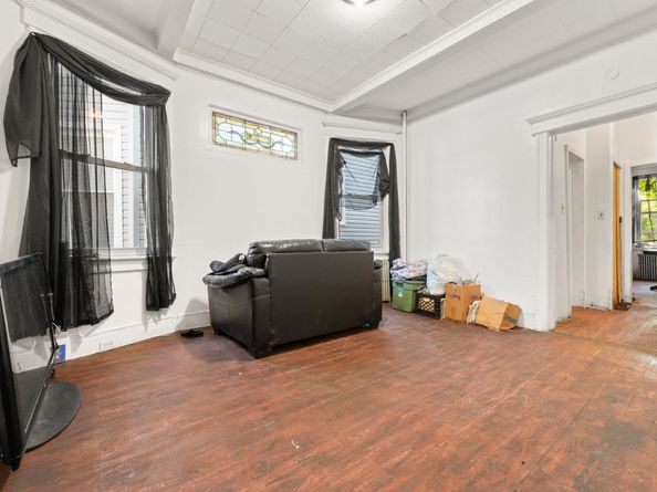 217 Bidwell Ave, Jersey City NJ 07305