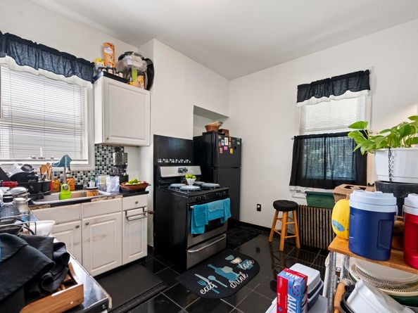 217 Bidwell Ave, Jersey City NJ 07305