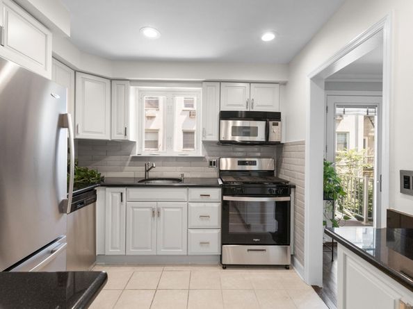 821 Bloomfield St, Hoboken NJ 07030