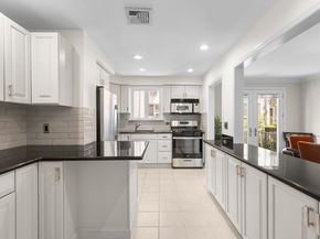 821 Bloomfield St, Hoboken NJ 07030