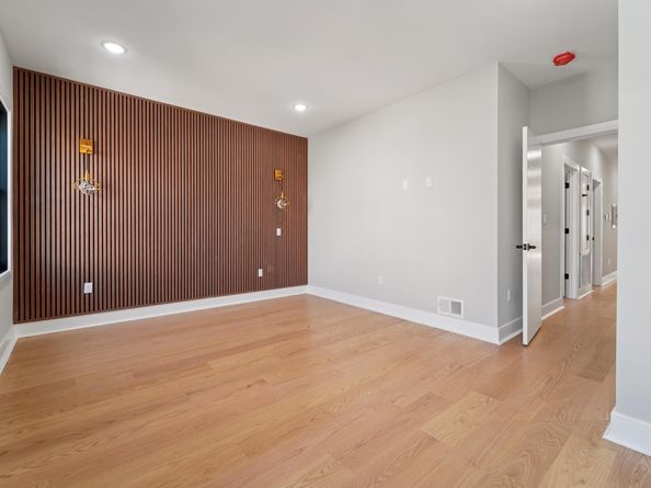 313 Lembeck Ave, Jersey City NJ 07305