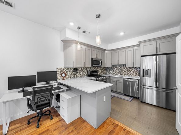 493 Mercer St 2, Jersey City NJ 07306