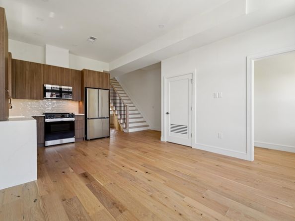 90 East 27th St, Bayonne NJ 07002