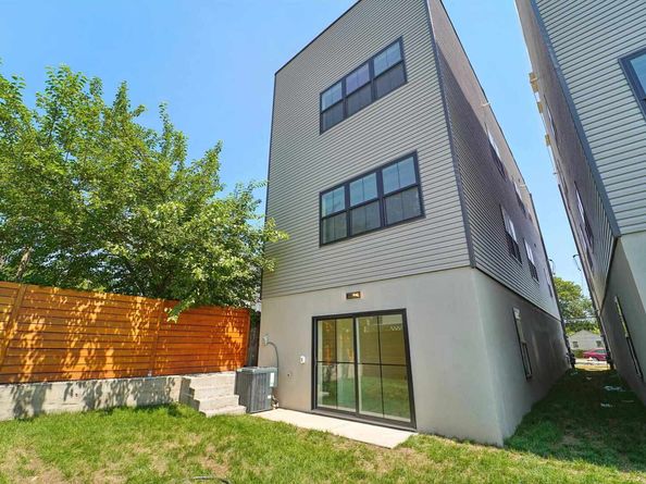 90 East 27th St, Bayonne NJ 07002