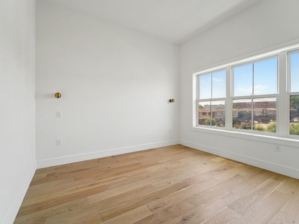 90 East 27th St, Bayonne NJ 07002