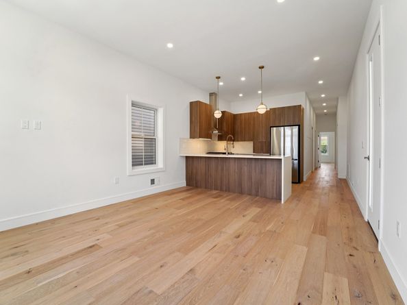 90 East 27th St, Bayonne NJ 07002