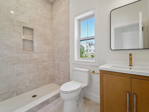 90 East 27th St, Bayonne NJ 07002