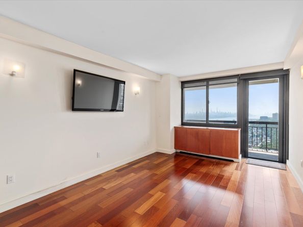 200 Old Palisade Rd PH 4/5, Fort Lee NJ 07024
