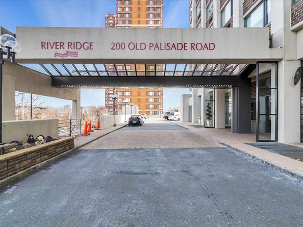 200 Old Palisade Rd PH 4/5, Fort Lee NJ 07024