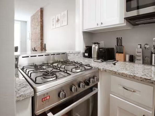 452 1st St 2, Hoboken NJ 07030