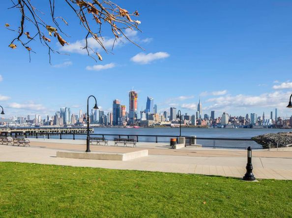 1100 Maxwell Lane PH1213, Hoboken NJ 07030