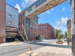 187 Wayne St 106C, Jersey City NJ 07302