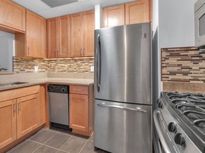 187 Wayne St 106C, Jersey City NJ 07302