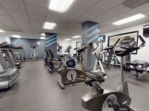 1502 Harmon Cove Tower 1502, Secaucus NJ 07094