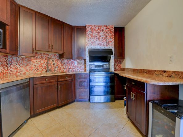 1502 Harmon Cove Tower 1502, Secaucus NJ 07094