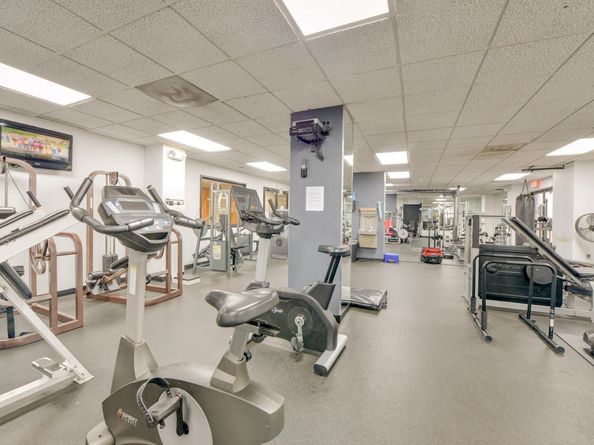 1502 Harmon Cove Tower 1502, Secaucus NJ 07094