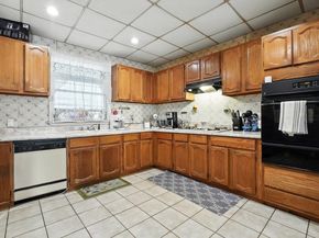 163 Lincoln St, Jersey City NJ 07307