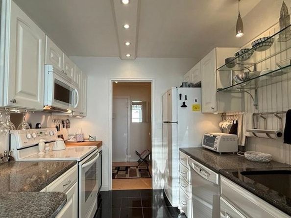 380 Mountain Rd 1314, Union City NJ 07087