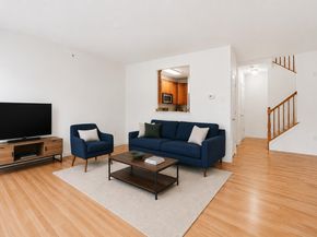 7 Atlas Ct, Jersey City NJ 07305