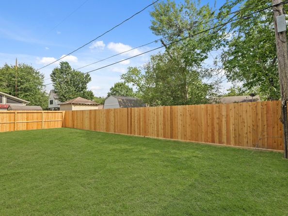 1827 Chantilly Lane, Houston TX 77018