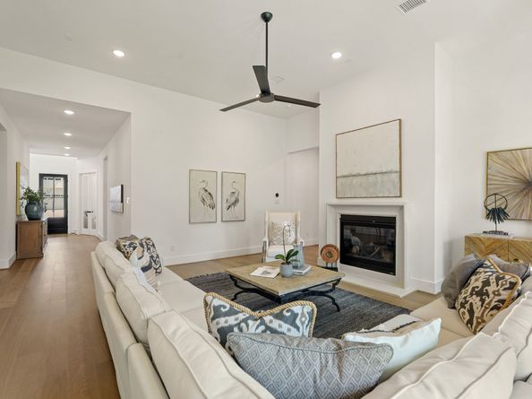 1827 Chantilly Lane, Houston TX 77018