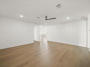 1827 Chantilly Lane, Houston TX 77018