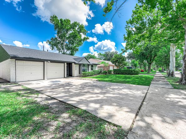 5730 Alvarado Drive, Houston TX 77035