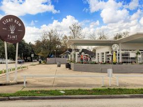 320 W 10th Street, Houston TX 77008
