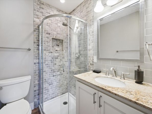 320 W 10th Street, Houston TX 77008