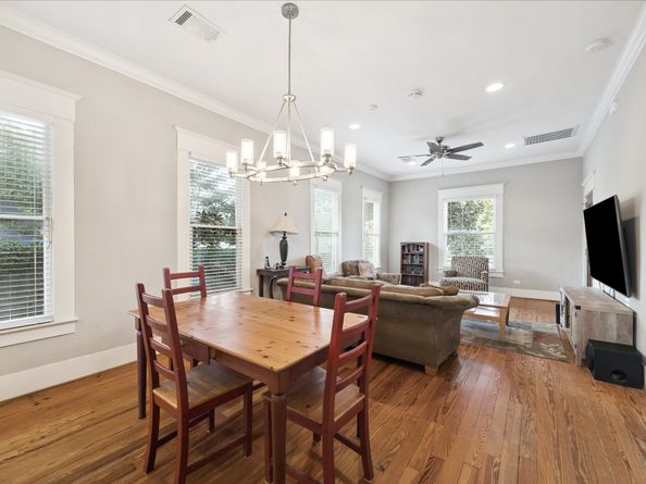 320 W 10th Street, Houston TX 77008