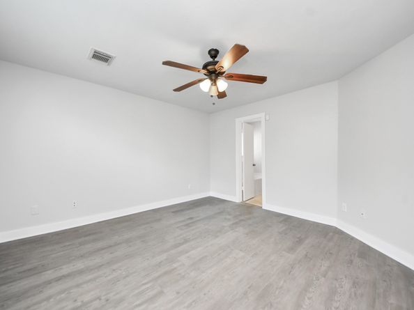 11930 Chanteloup dr, Houston TX 77047