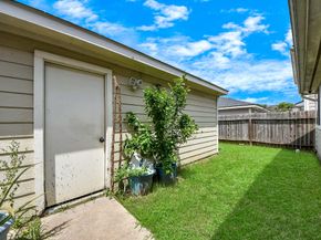 11930 Chanteloup dr, Houston TX 77047